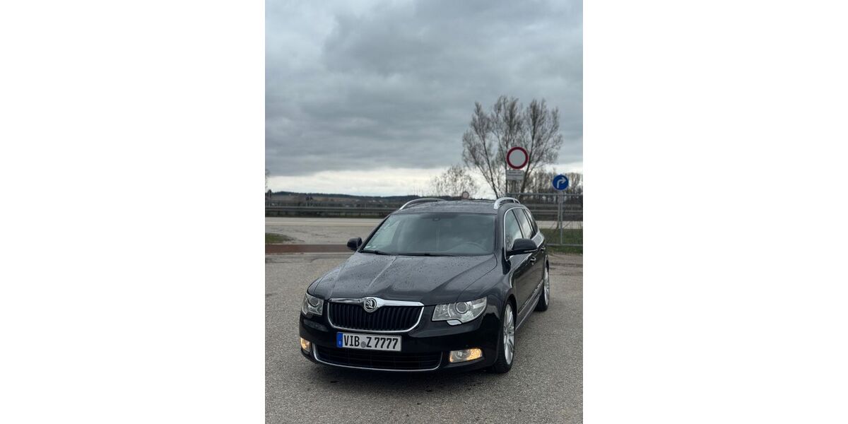 Skoda Superb 235.000 km 8.999 &euro; Postau 84103