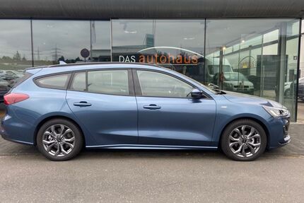 Ford Focus 3.823 km 24.700 € Brühl 50321
