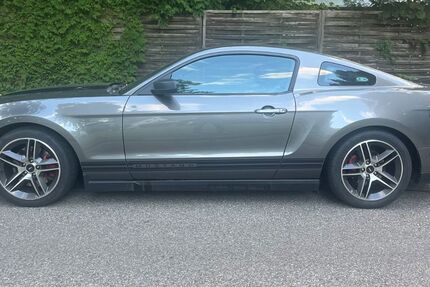 Ford Mustang 130.000 km 15.500 € Waldkraiburg 84478
