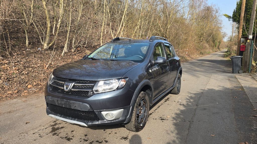 Dacia Sandero 22.200 km 5.499 &euro; Wiesbaden 65203