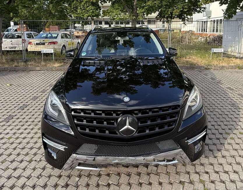 Mercedes-Benz ML 350 211.000 km 21.750 € Mörfelden-Walldorf 64546