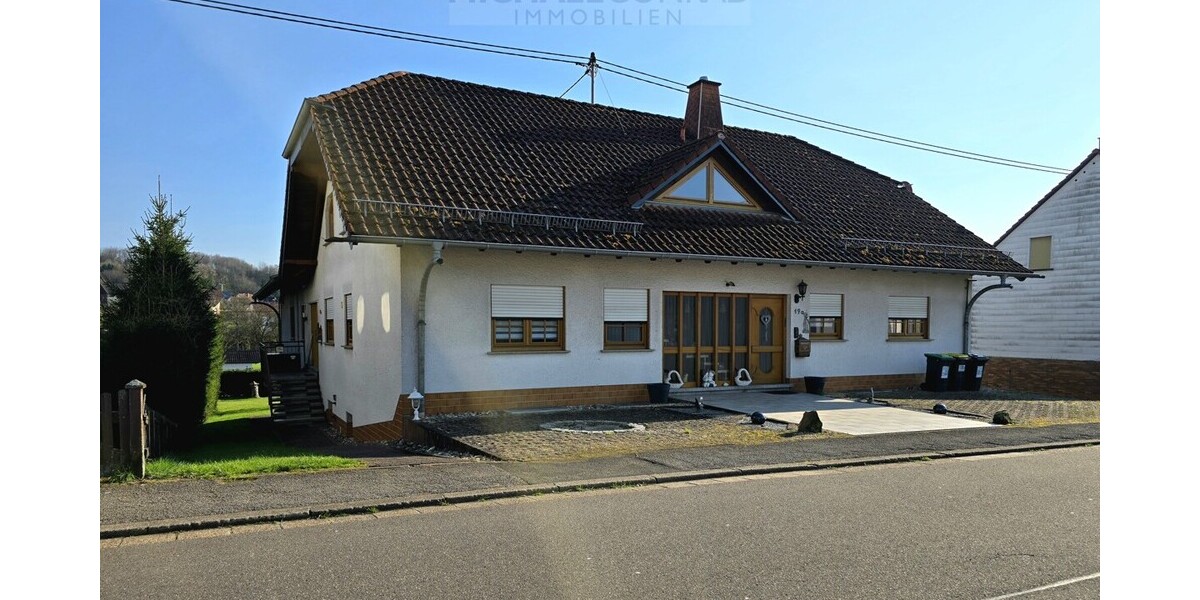 Attraktives Einfamilienhaus mit möglicher Einliegerwohnung - Reihenendhaus Tholey | Angebot:27010355