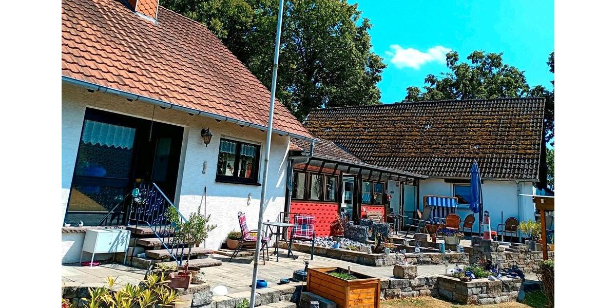 Einfamilienhaus Bad Karlshafen - 12 Zimmer, 210 m&sup2;, 285.000&euro; | Angebot:27127040