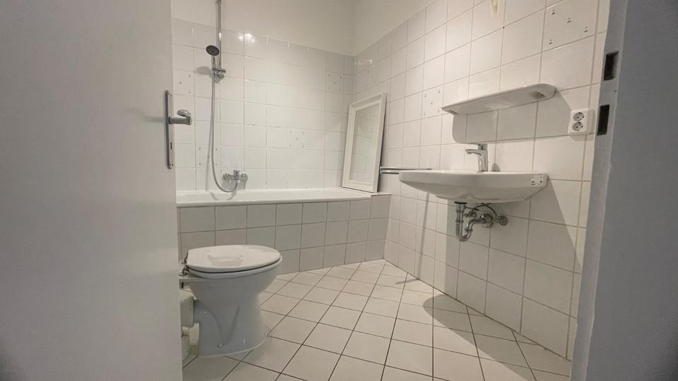 Erdgeschoßwohnung Siegen - 2.5 Zimmer, 94 m&sup2;, 850&euro; | Angebot:26296345