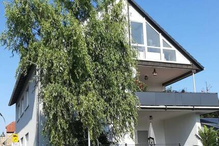 Schöne 2-Zimmer-DG-Wohnung in Volkach frei ab frühestens 15.5.2025