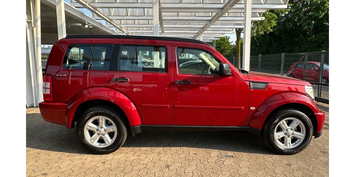 Dodge Nitro 148.000 km 7.950 &euro; Dinslaken 46539