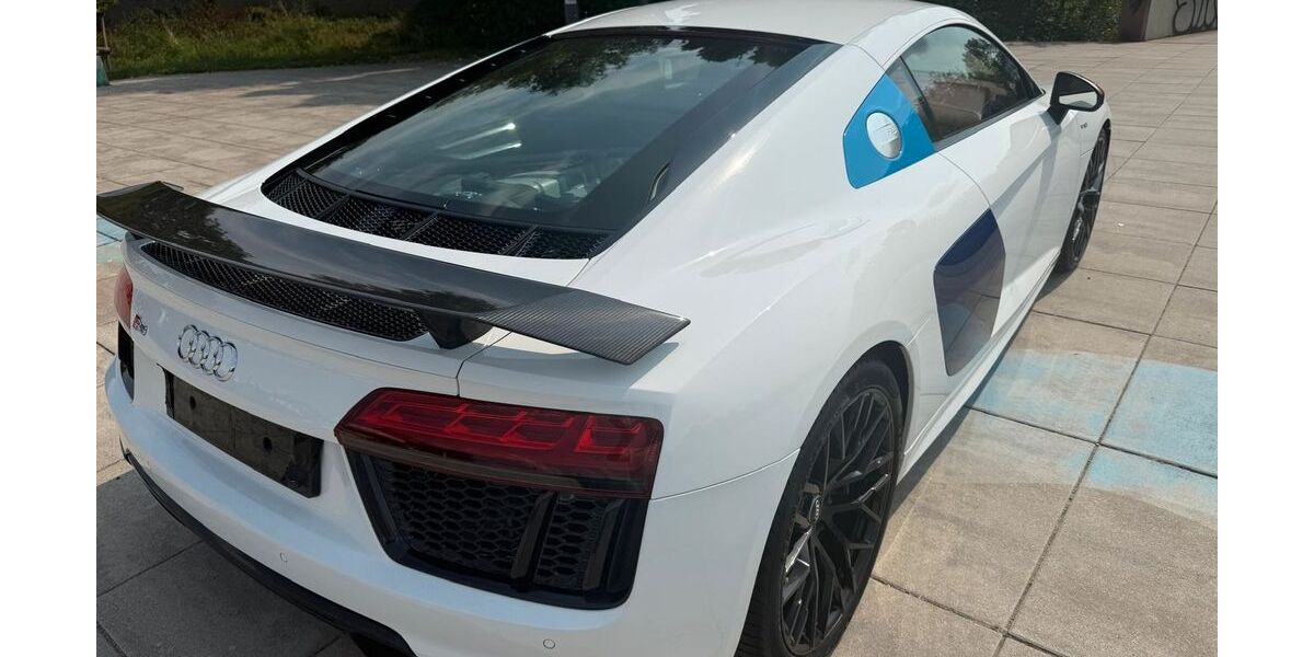 Audi R8 38.000 km 99.800 &euro; Kelsterbach 65451