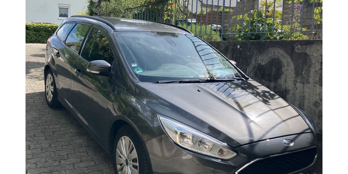 Ford Focus 105.000 km 6.800 &euro; Schwäbisch Gmünd 73527
