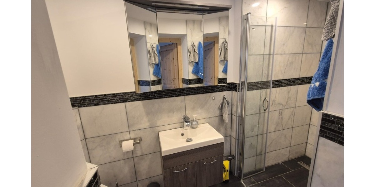 Umfangreich renoviertes Reihenhaus mit neuer Gasheizung in WiesenthalerhofErzhütte 4 zimmer