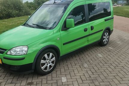 Opel Combo 332.800 km 2.850 &euro; Schwerin 19057