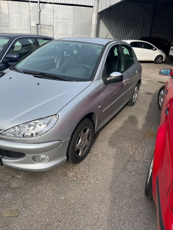 Peugeot 206 113.050 km 1.999 € Essen Alteessen 45326