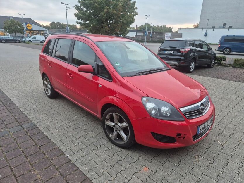Opel Zafira 218.000 km 2.950 € Köln 50737