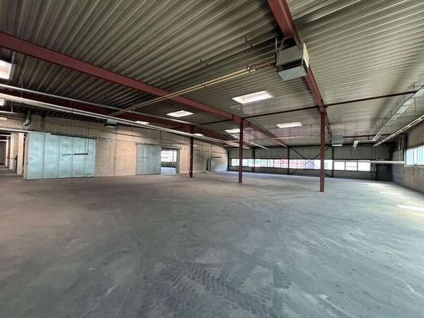 Halle in Löhne 2.400 € 800 m²
