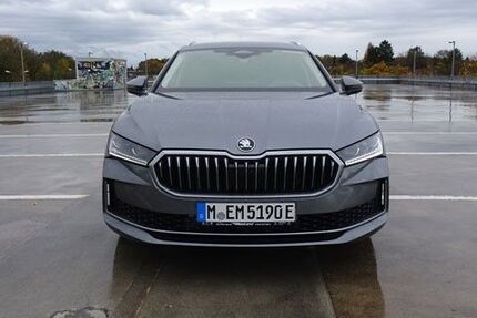 Skoda Superb 10.000 km 48.800 &euro; München 80686