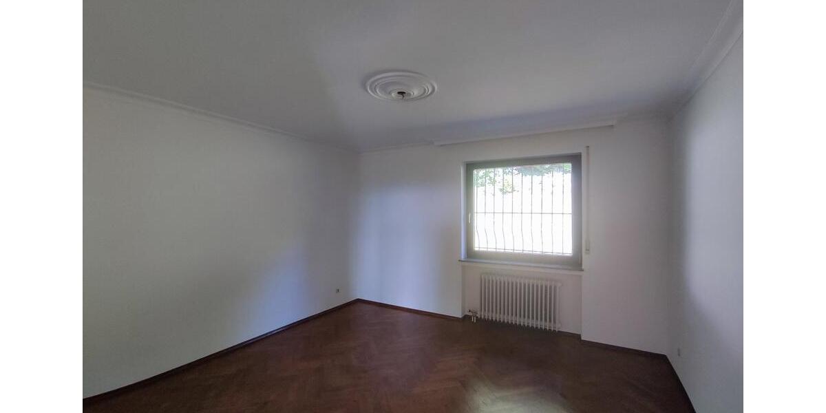 Einfamilienhaus Leimen - 7 Zimmer, 190 m&sup2;, 1.990&euro; | Angebot:21518561