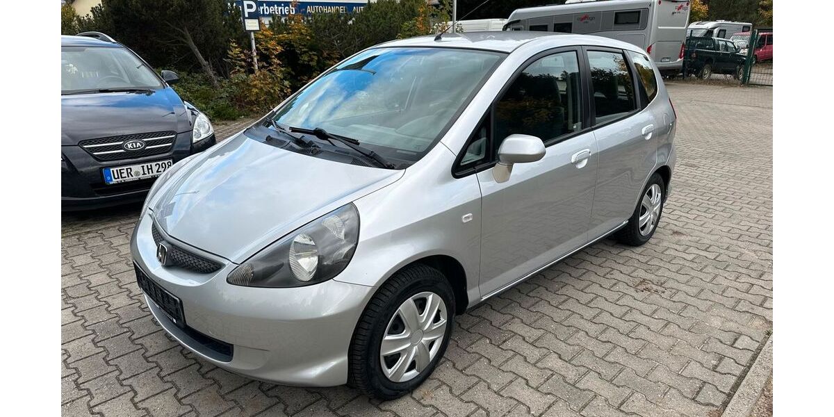 Honda Jazz 197.000 km 2.590 &euro; Jatznick 17309