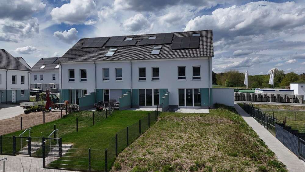 Einfamilienhaus Röth - 6 Zimmer, 141 m&sup2;, 1.750&euro; | Angebot:27125835