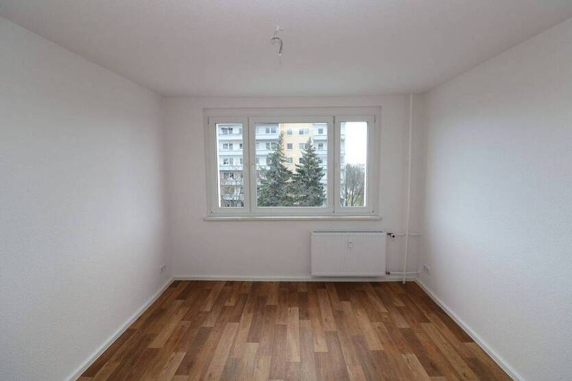Einfach Hammer...günstige 3-RW mit hellem Wannenbad u. Balkon!!!