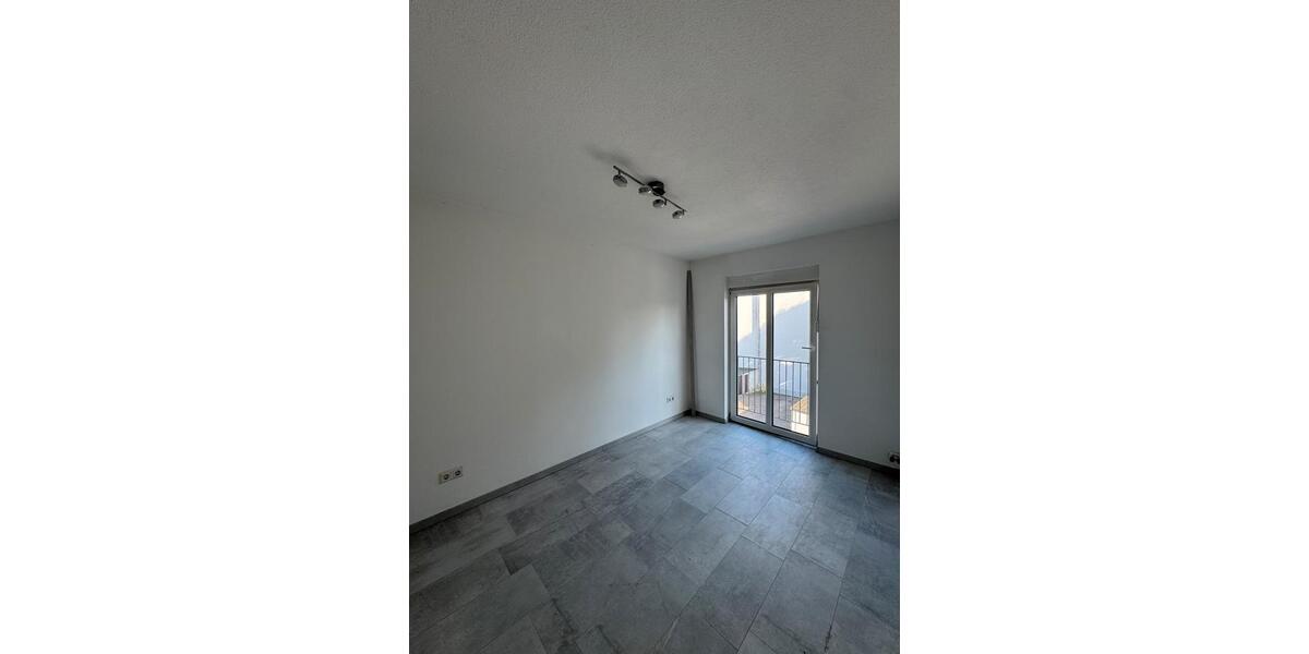 Etagenwohnung Vöhringen - 3 Zimmer, 64 m&sup2;, 1.300&euro; | Angebot:26313998