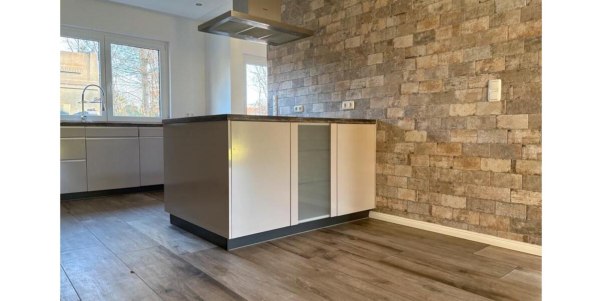 Erdgeschoßwohnung Bargteheide - 4 Zimmer, 152 m&sup2;, 2.300&euro; | Angebot:25875539