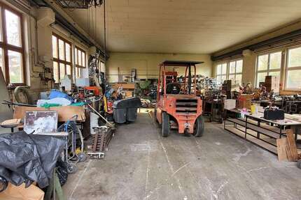 Halle in Niederaula 310.000 € 324 m² zimmer