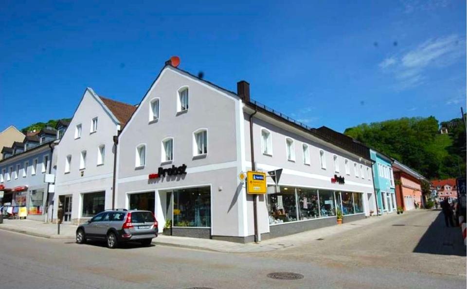 Nach Kundenwunsch neu saniert: teilbare Gewerbeflächen im Stadtzentrum zimmer