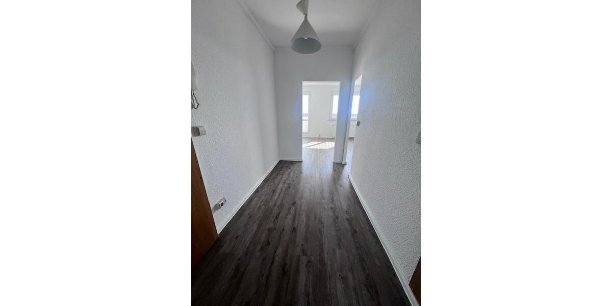 Etagenwohnung Halle (Saale) Silberhöhe - 5 Zimmer, 133 m&sup2;, 600&euro; | Angebot:25974501