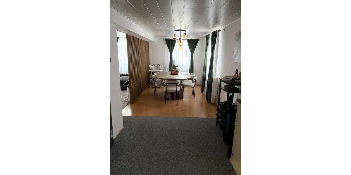Einfamilienhaus Stadtallendorf - 5 Zimmer, 180 m&sup2;, 259.000&euro; | Angebot:27022985