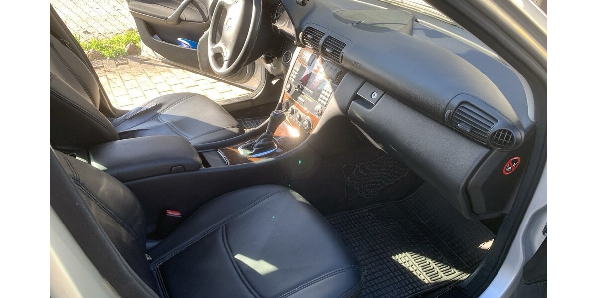 Mercedes-Benz C 200 208.000 km 3.500 &euro; Bernhardswald 93170