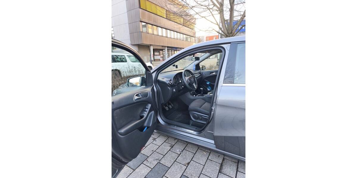 Mercedes-Benz B 180 271.000 km 5.900 &euro; Süßen 73079