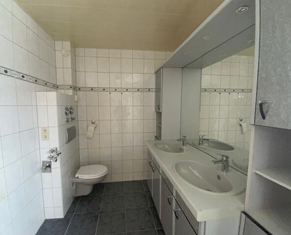 Dachgeschoßwohnung Kahla - 2 Zimmer, 65 m&sup2;, 510&euro; | Angebot:24876941