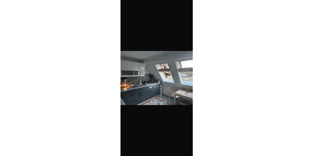 Dachgeschoßwohnung Überlingen - 3.5 Zimmer, 100 m&sup2;, 1.250&euro; | Angebot:25408322