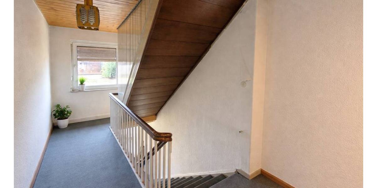 Einfamilienhaus Arnsberg Wennigloh - 7 Zimmer, 180 m&sup2;, 190.000&euro; | Angebot:26733402