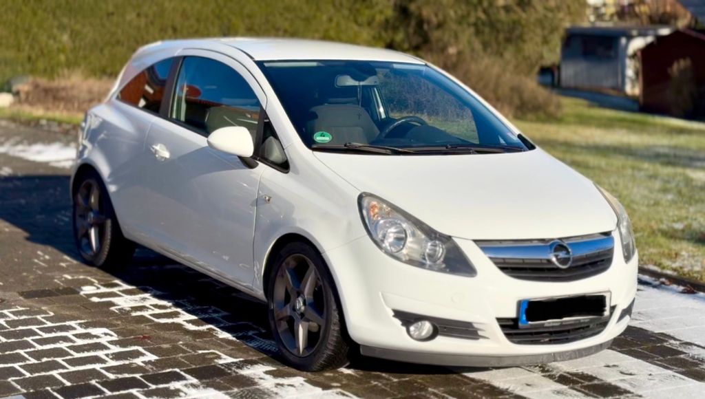 Opel Corsa 197.000 km 2.900 &euro; Reutlingen 72768