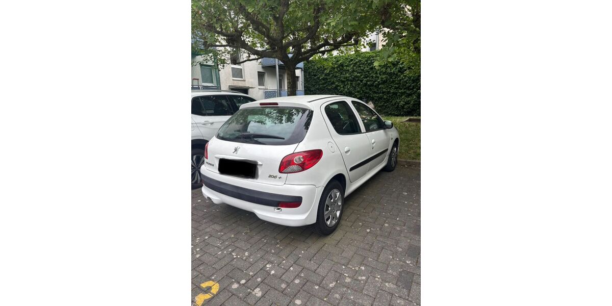 Peugeot 206 131.000 km 2.899 &euro; Hanau 63450