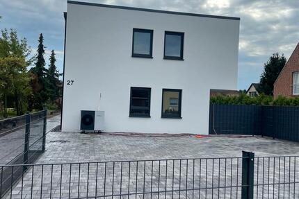 Haus Celle - 4 Zimmer, 112 m&sup2;, 1.380&euro; | Angebot:25422942