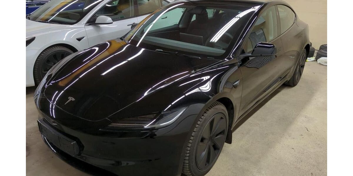 Tesla Model 3 27.000 km 41.500 &euro; Kirchberg/Untermitterdorf 94259