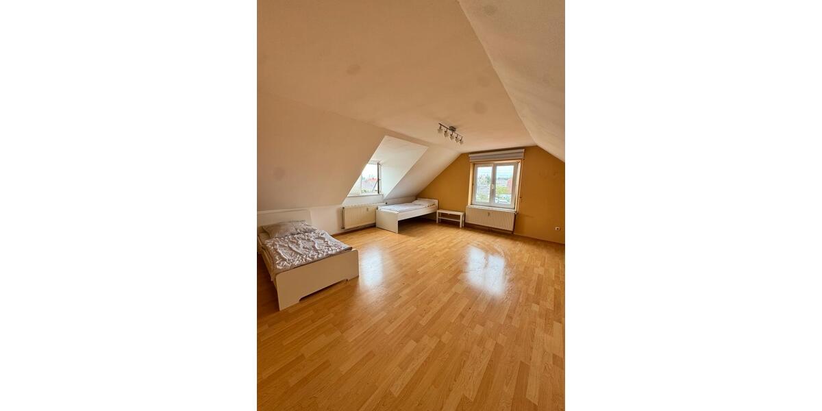 Dachgeschoßwohnung Augsburg Innenstadt - 2 Zimmer, 70 m&sup2;, 1.000&euro; | Angebot:24940921