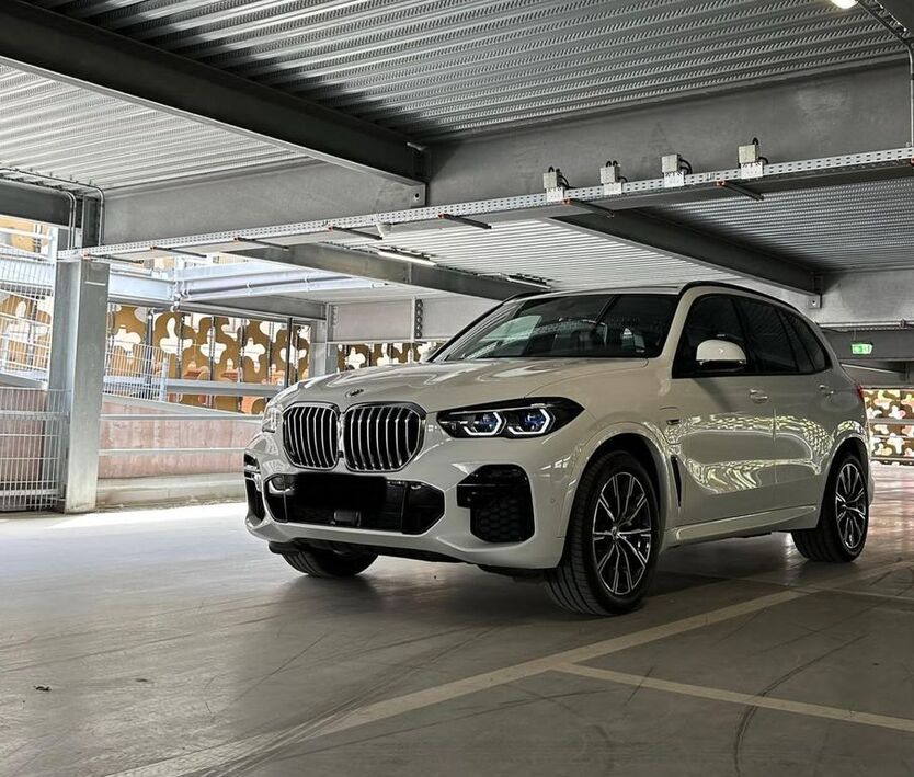 BMW X5 22.450 km 69.900 € München 80939