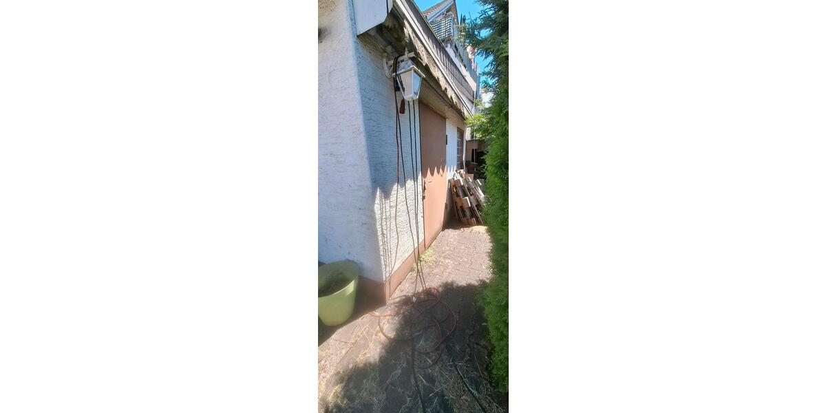 Mehrfamilienhaus, Wohnhaus Kirkel - 11 Zimmer, 180 m&sup2;, 290.000&euro; | Angebot:27076980