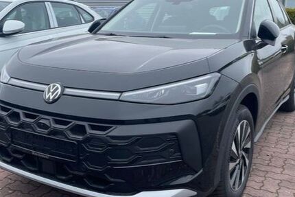 VW T-Roc 2.500 km 39.904 &euro; Cuxhaven 27472