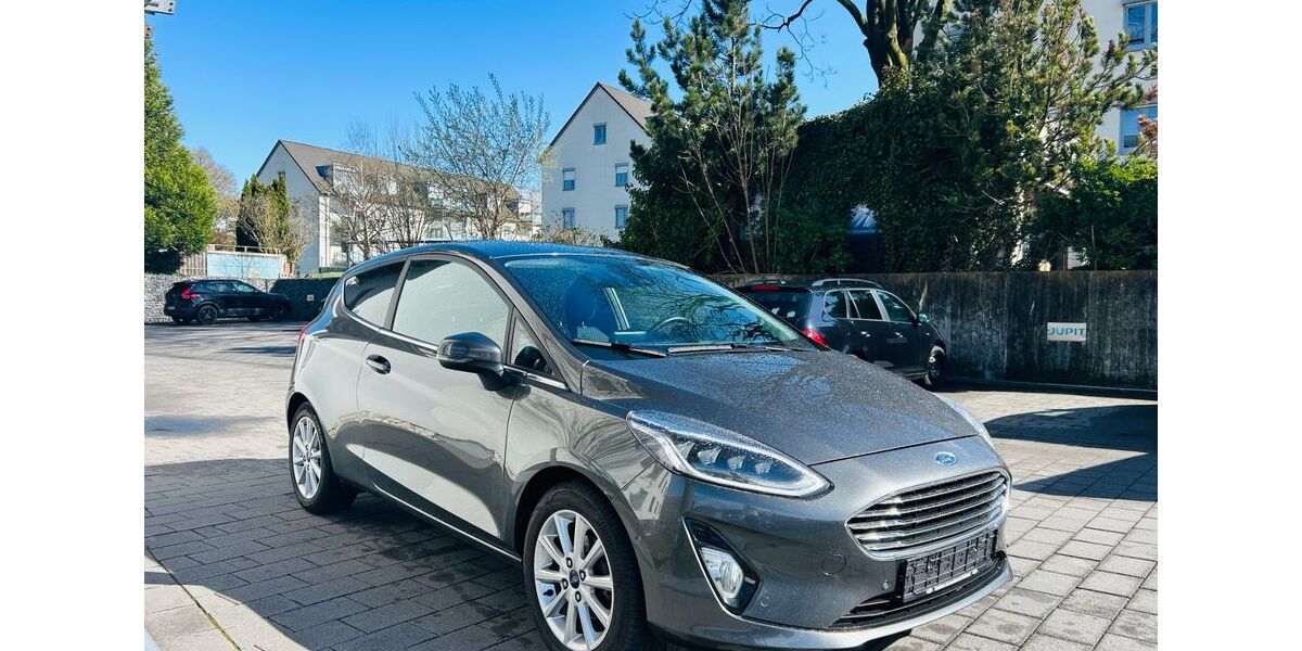 Ford Fiesta 59.000 km 12.300 &euro; Bielefeld 33647