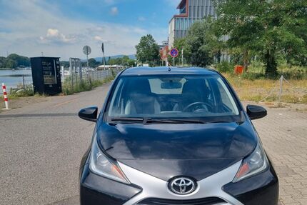 Toyota Aygo (X) 128.987 km 4.399 &euro; Wiesbaden-Schierstein 65201