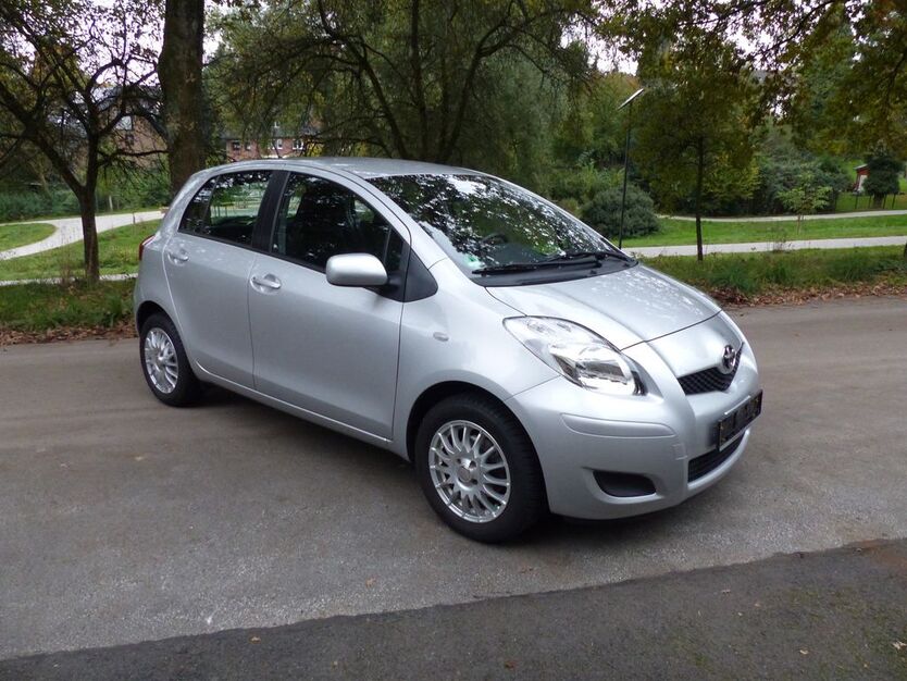 Toyota Yaris 39.431 km 5.950 € Haan 42781