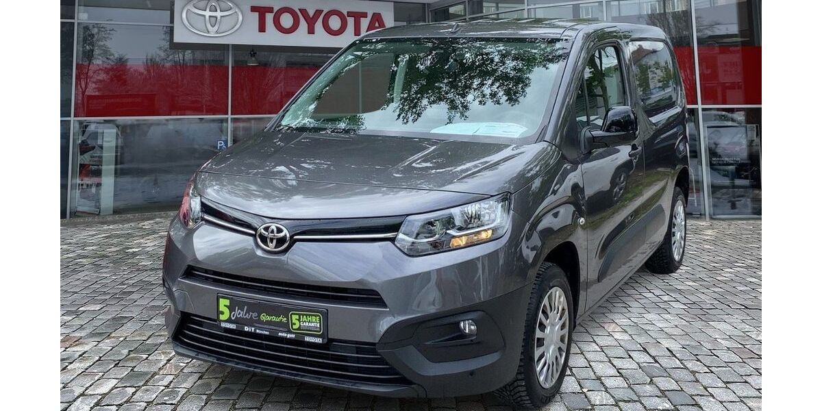Toyota Proace City 60.665 km 16.990 &euro; München 80687