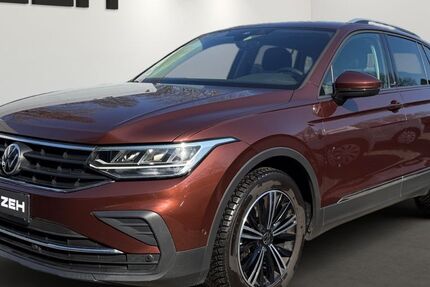 VW Tiguan 60.500 km 26.950 &euro; Eltville 65343