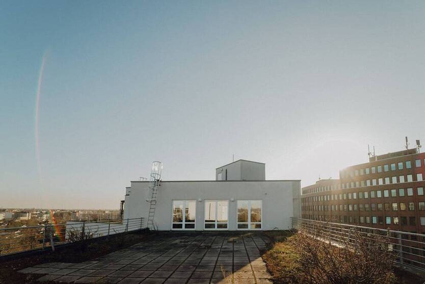 Modernes Büro mit Dachterrasse in Reinickendorf - All-in-Miete