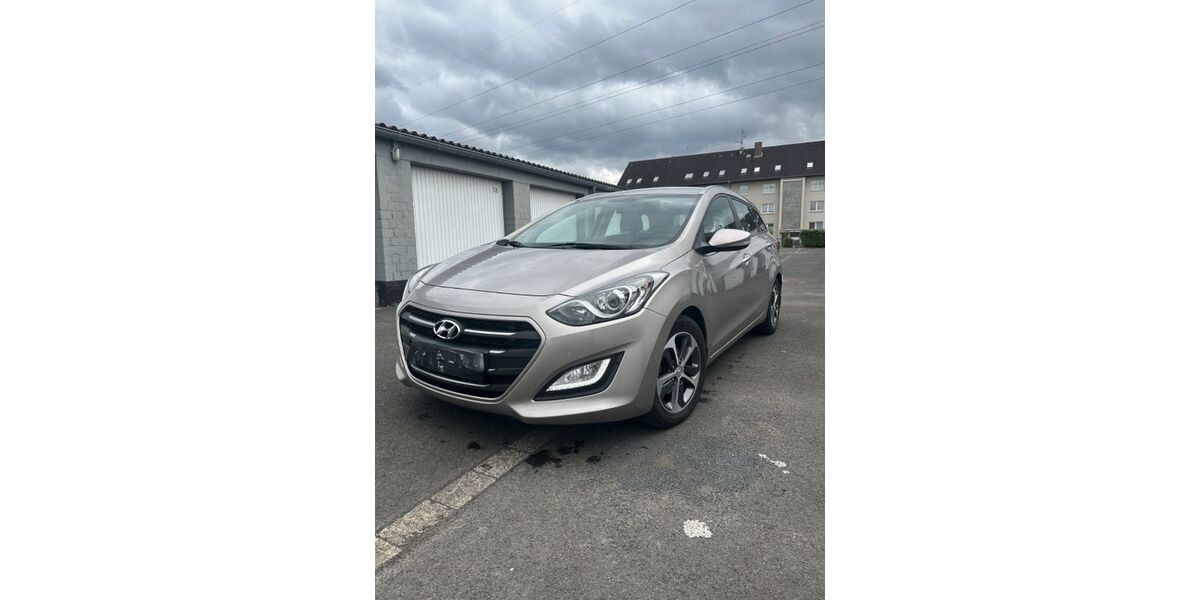 Hyundai i30 112.000 km 9.800 &euro; Göttingen 37073