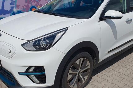 Kia Niro 128.000 km 18.690 &euro; Leipzig 04179