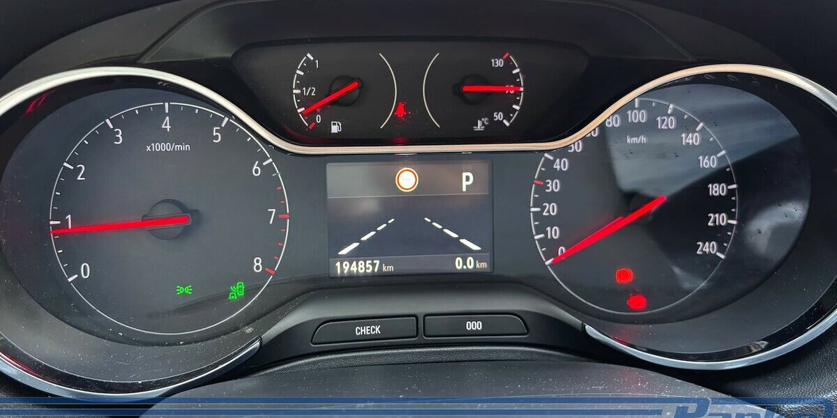 Opel Grandland Innovation 1.2 Aut.*TotW*Cam*LED*4SHZ* 194.858 km 9.990 &euro; Berlin 13187